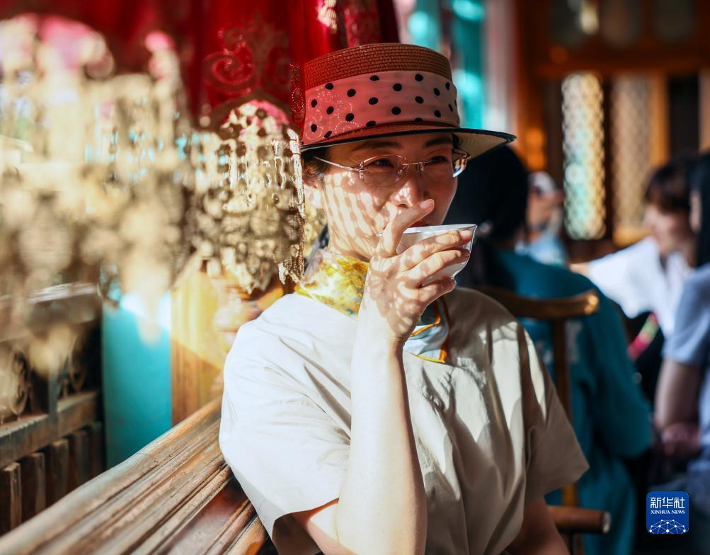 万君豪棋牌